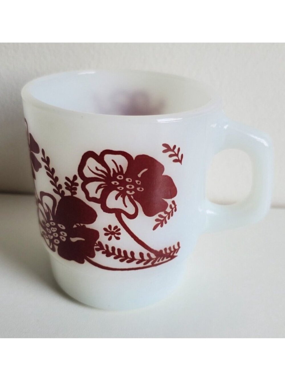 Anchor Hocking Milk Glass Mug Red Hibiscus Flowers Floral Stackable Vintage - Picture 2 of 8